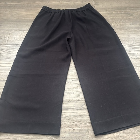 J. Crew | Wide-leg Crop Pant in 365 Crepe / Classic
Black Size 2 - Picture 8 of 12